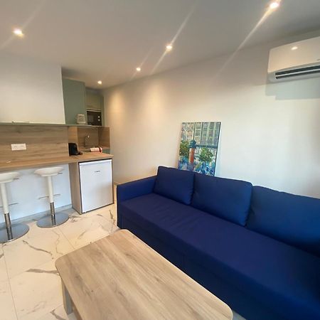 Appartement Face Mer Et Port Santa Lucia Climatise Et Wifi Saint-Raphael  Ngoại thất bức ảnh
