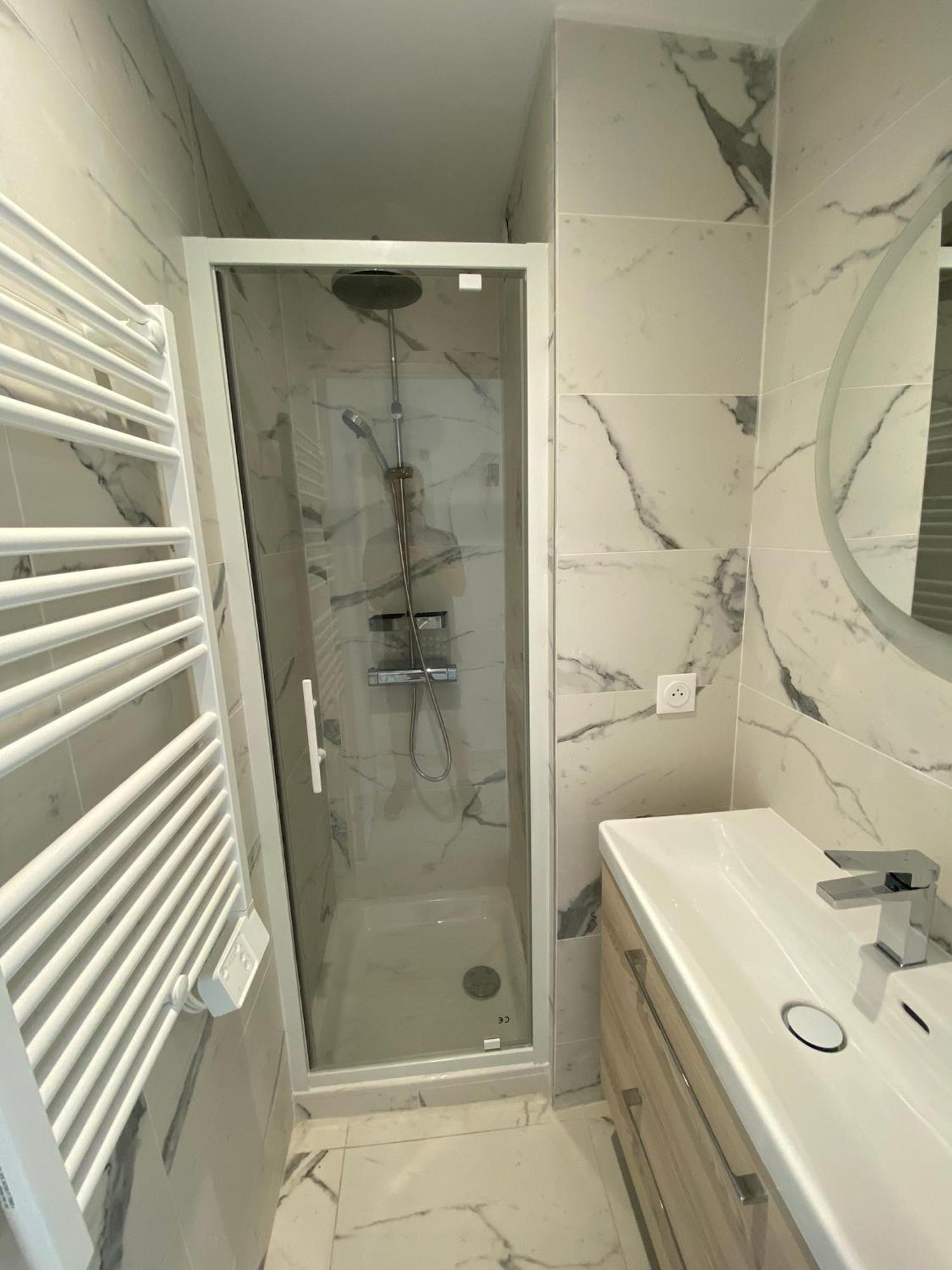 Appartement Face Mer Et Port Santa Lucia Climatise Et Wifi Saint-Raphael  Ngoại thất bức ảnh