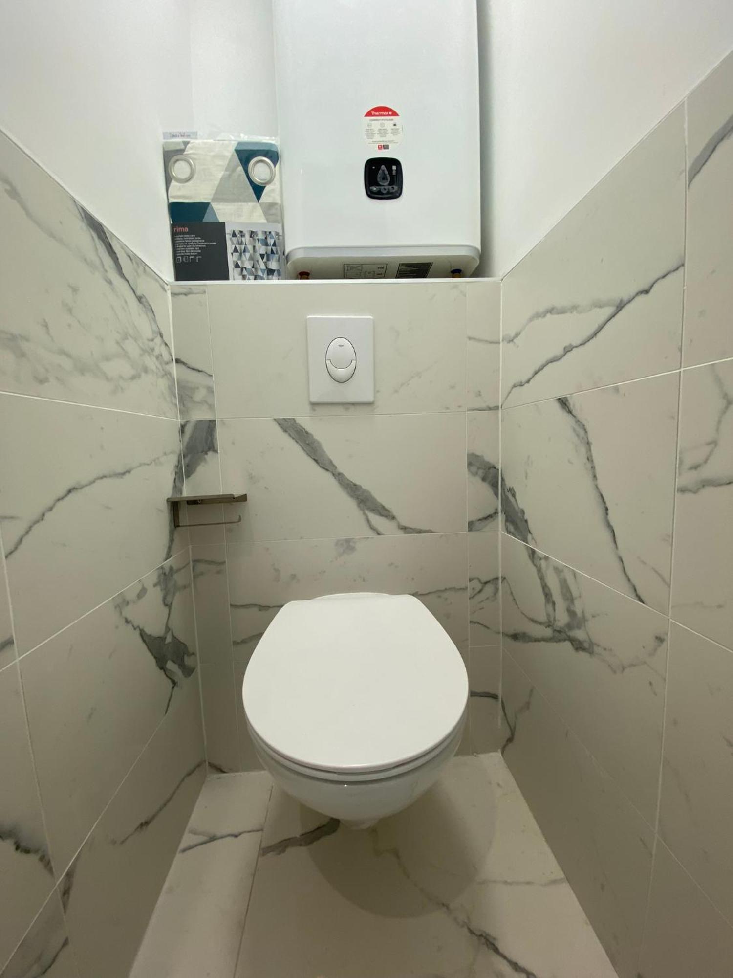 Appartement Face Mer Et Port Santa Lucia Climatise Et Wifi Saint-Raphael  Ngoại thất bức ảnh