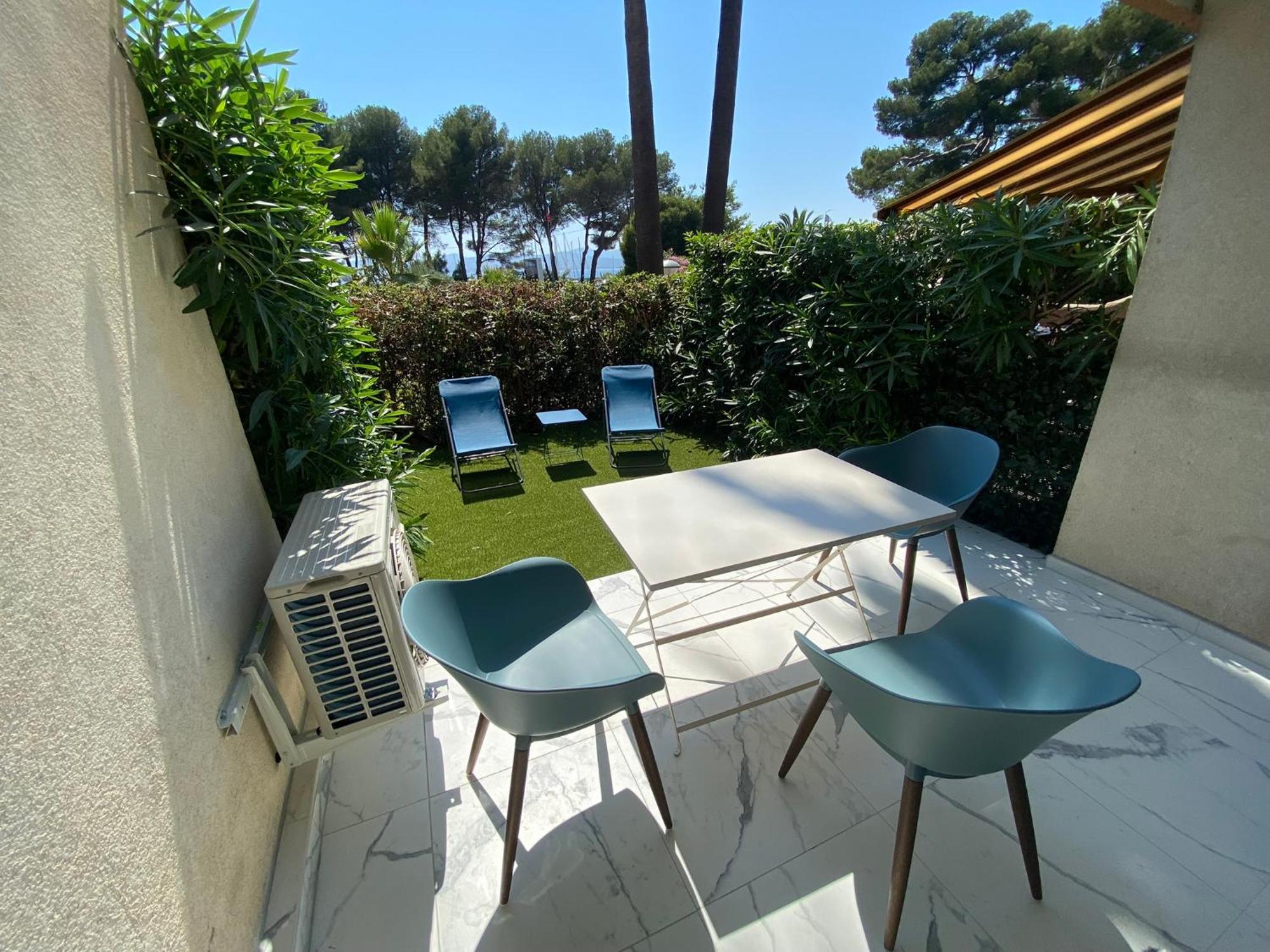 Appartement Face Mer Et Port Santa Lucia Climatise Et Wifi Saint-Raphael  Ngoại thất bức ảnh