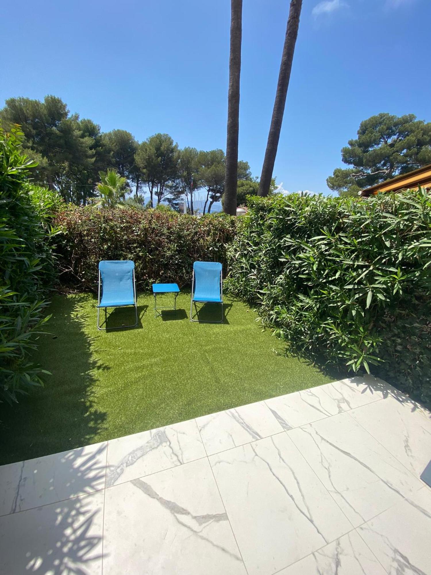 Appartement Face Mer Et Port Santa Lucia Climatise Et Wifi Saint-Raphael  Ngoại thất bức ảnh